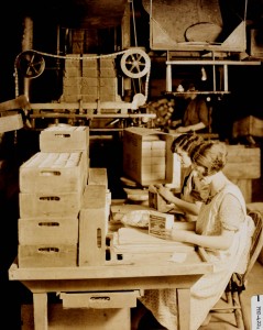 CSTM DEB Pho-422 Packing Matches, circa 1925